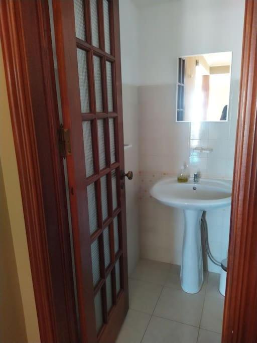 Vivenda Com Patio, No Coracao Do Mindelo Villa Bagian luar foto