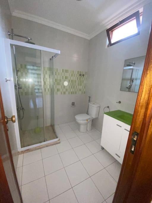 Vivenda Com Patio, No Coracao Do Mindelo Villa Bagian luar foto