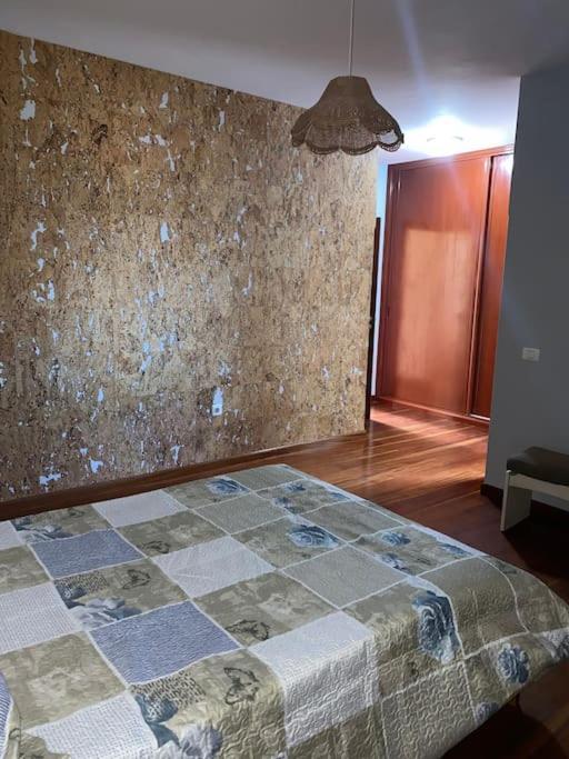Vivenda Com Patio, No Coracao Do Mindelo Villa Bagian luar foto